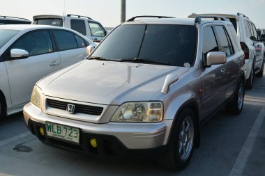 PARANAQUE, PH - MAR 12 - Sneaky Mods 'un arabasında Honda crv 12 Mart 2023' te Paranaque, Filipinler 'de buluşuyor. Sneaky Mods, Filipinler 'de bir araba yarışması..