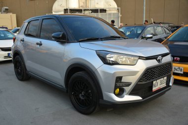Paranak, PH - MAR 12 - Toyota Sneaky Mods 'un arabasında 12 Mart 2023' te Paranaque, Filipinler 'de buluşuyor. Sneaky Mods, Filipinler 'de bir araba yarışması..