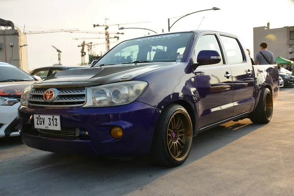 Paranaque Mar 2023年3月12日在菲律宾巴拉那克的Sneaky Mods Car Meet Paranaque Toyota Hilux Pick — 图库照片
