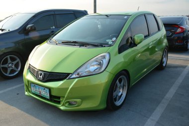 PARANAQUE, PH - MAR 18 - Veloce Car 'da Honda Jazz 18 Mart 2023' te Paranaque, Filipinler 'de buluştu. Veloce, Filipinler 'de bir otomobil kulübü..