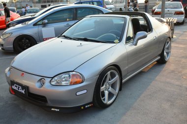 PARANAQUE, PH - MAR 18 - Honda crx del Sol Veloce 'de 18 Mart 2023' te Paranaque, Filipinler 'de buluşacak. Veloce, Filipinler 'de bir otomobil kulübü..