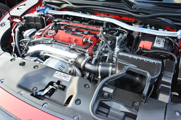 stock image PARANAQUE, PH - MAR 18 - Honda civic engine at Veloce car meet on March 18, 2023 in Paranaque, Philippines. Veloce is a car club group in Philippines.