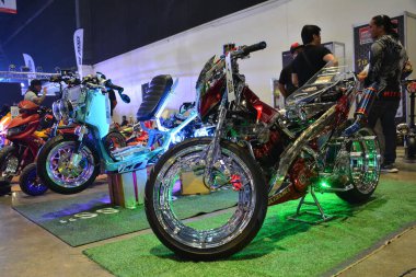 Pasay, PH - MAR 25 - Suzuki motosiklet yarışları 25 Mart 2023 tarihinde Pasay, Filipinler 'de gerçekleşti. Inside Racing, Filipinler 'de bir motosiklet yarışması..