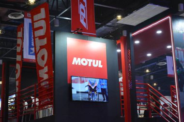 Pasay, PH - 25 Mart - Motul standında 25 Mart 2023 tarihinde Pasay, Filipinler 'de yarışlar düzenlendi. Inside Racing, Filipinler 'de bir motosiklet yarışması..