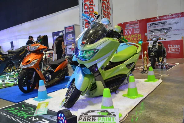 帕萨伊 Mar 2023年3月25日在菲律宾帕萨伊举行的雅马哈摩托车室内赛车节 内赛是在菲律宾举行的摩托车表演 — 图库照片