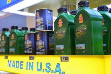 Pasay, PH - 25 Mart - 25 Mart 2023 'te Filipinler' in Pasay şehrinde yarışan motorsiklet festivalinde ilk 1 petrol sergisi. Inside Racing, Filipinler 'de bir motosiklet yarışması..