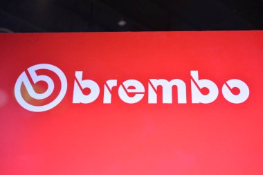 Pasay, PH - 25 Mart - 25 Mart 2023 tarihinde Filipinler 'in Pasay kentinde Inside yarışı bisiklet festivalinde Brembo standı tabelası. Inside Racing, Filipinler 'de bir motosiklet yarışması..