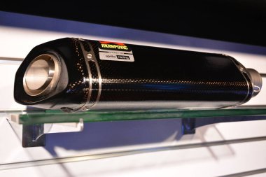 Pasay, PH - 25 MAR - 25 Mart 2023 tarihinde Filipinler 'in Pasay kentinde düzenlenen Inside yarış bisikleti festivalinin egzozu. Inside Racing, Filipinler 'de bir motosiklet yarışması..