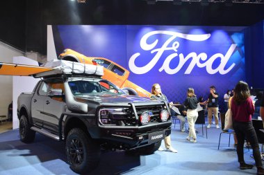 PASAY, PH - APR. 15-Ford Ranger Manila Uluslararası Otomobil Fuarı 15 Nisan 2023 Pasay, Filipinler. Manila International Auto Show, Filipinler 'de düzenlenen yıllık otomobil fuarıdır..