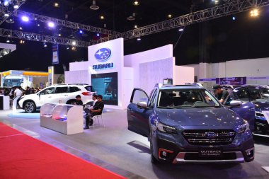 PASAY, PH - APR. 15 - 15 Nisan 2023 tarihinde Manila Uluslararası Otomobil Fuarı 'nda Subaru standı, Pasay, Filipinler. Manila International Auto Show, Filipinler 'de düzenlenen yıllık otomobil fuarıdır..