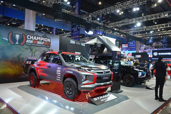 stock image PASAY, PH - APR. 15 - Mitsubishi strada ralliart at Manila International Auto Show on April 15, 2023 in Pasay, Philippines. Manila International Auto Show is a annual car show event held in Philippines.