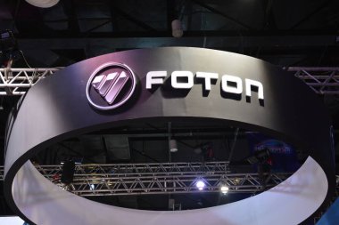 PASAY, PH - APR. 15-Foton standı 15 Nisan 2023 'te Filipinler, Pasay' da Manila Uluslararası Otomobil Fuarı 'nda. Manila International Auto Show, Filipinler 'de düzenlenen yıllık otomobil fuarıdır..