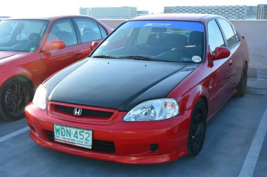 PARANAQUE, PH - 6 Mayıs - Honda Civic Honda Day 6 Mayıs 2023, Paranaque, Filipinler. Honda Günü, Filipinler 'de düzenlenen bir araba yarışması..