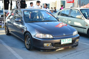 PARANAQUE, PH - 6 Mayıs - Honda Civic Honda Day 6 Mayıs 2023, Paranaque, Filipinler. Honda Günü, Filipinler 'de düzenlenen bir araba yarışması..