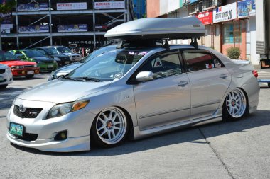 Pasay, PH - 6 Mayıs - Toyota corolla Toyota grubunda 6 Mayıs 2023 tarihinde Pasay, Filipinler 'de. Toyota Grubu 20, Filipinler 'de düzenlenen bir otomobil yarışması..