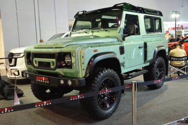 Pasay, PH - 21 Mayıs - 21 Mayıs 2023 tarihinde Pasay, Filipinler 'de Trans Sport Show' da arazi gezgini savunucusu. Trans Sport Show, Filipinler 'de düzenlenen yıllık bir pazarlama sonrası araba fuarıdır..