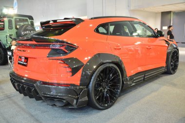 Pasay, PH - 21 Mayıs - Lamborghini urus Trans Sport Show 'da 21 Mayıs 2023 tarihinde Pasay, Filipinler' de. Trans Sport Show, Filipinler 'de düzenlenen yıllık bir pazarlama sonrası araba fuarıdır..