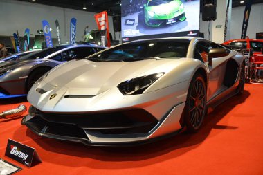 Pasay, PH - 21 Mayıs - Lamborghini aventador svj 21 Mayıs 2023 tarihinde Pasay, Filipinler 'de Trans Sport Show' da. Trans Sport Show, Filipinler 'de düzenlenen yıllık bir pazarlama sonrası araba fuarıdır..