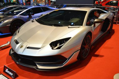 Pasay, PH - 21 Mayıs - Lamborghini aventador svj 21 Mayıs 2023 tarihinde Pasay, Filipinler 'de Trans Sport Show' da. Trans Sport Show, Filipinler 'de düzenlenen yıllık bir pazarlama sonrası araba fuarıdır..