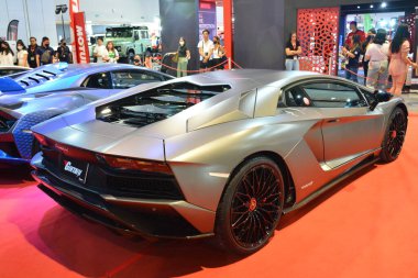 Pasay, PH - 21 Mayıs - Lamborghini aventador 21 Mayıs 2023 tarihinde Pasay, Filipinler 'de Trans Sport Show' da. Trans Sport Show, Filipinler 'de düzenlenen yıllık bir pazarlama sonrası araba fuarıdır..