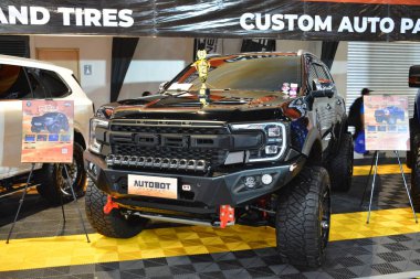 Pasay, PH - 21 Mayıs - Ford Ranger 21 Mayıs 2023 tarihinde Pasay, Filipinler 'de Trans Sport Show' da. Trans Sport Show, Filipinler 'de düzenlenen yıllık bir pazarlama sonrası araba fuarıdır..