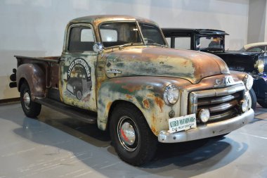 Pasay, PH - 21 Mayıs - GMC, 21 Mayıs 2023 tarihinde Pasay, Filipinler 'deki Trans Sport Show' dan alınmıştır. Trans Sport Show, Filipinler 'de düzenlenen yıllık bir pazarlama sonrası araba fuarıdır..