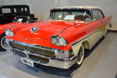 Pasay, PH - 21 Mayıs - Ford Fairlane Trans Sport Show 'da 21 Mayıs 2023 tarihinde Pasay, Filipinler' de. Trans Sport Show, Filipinler 'de düzenlenen yıllık bir pazarlama sonrası araba fuarıdır..