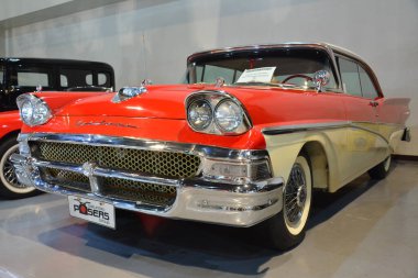 Pasay, PH - 21 Mayıs - Ford Fairlane Trans Sport Show 'da 21 Mayıs 2023 tarihinde Pasay, Filipinler' de. Trans Sport Show, Filipinler 'de düzenlenen yıllık bir pazarlama sonrası araba fuarıdır..
