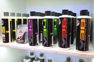 Pasay, PH - 21 Mayıs - 21 Mayıs 2023 'te Pasay, Filipinler' deki Trans Sport Show 'da Kimyasal Adam Ürünleri. Trans Sport Show, Filipinler 'de düzenlenen yıllık bir pazarlama sonrası araba fuarıdır..