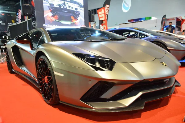 Pasay, PH - 21 Mayıs - Lamborghini aventador 21 Mayıs 2023 tarihinde Pasay, Filipinler 'de Trans Sport Show' da. Trans Sport Show, Filipinler 'de düzenlenen yıllık bir pazarlama sonrası araba fuarıdır..
