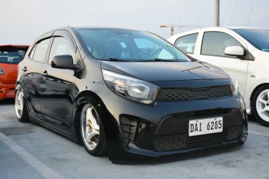 PARANAQUE, PH - APR 23 - Kia picanto hatch culture yaz buluşması 23 Nisan 2023 tarihinde Paranaque, Filipinler 'de. Kapak kültürü Filipinler 'de bir araba tanışma grubudur..