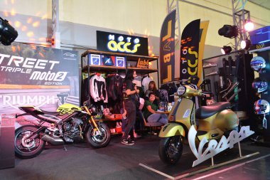 PASIG, PH - 20 Mayıs - Vespa Piaggio motosikleti 20 Mayıs 2023 Pasig, Filipinler 'de Ride Ph' de. Ride Ph, Filipinler 'de düzenlenen bir motosiklet gösterisi..