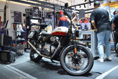 PASIG, PH - 20 Mayıs - Royal Enfield Interceptor 650 motosiklet Ride Ph 'de 20 Mayıs 2023, Pasig, Filipinler. Ride Ph, Filipinler 'de düzenlenen bir motosiklet gösterisi..