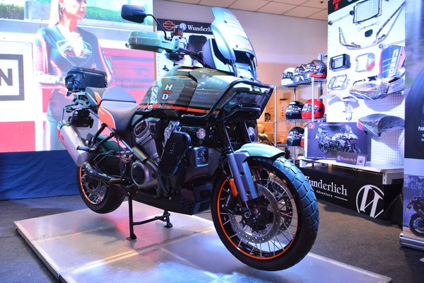 Pasay Rr16 戴维森摩托车于2023年4月16日在菲律宾帕萨伊举行的会展上展出 Makina Moto是在菲律宾举办的摩托车表演活动 — 图库照片