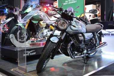 Pasay, PH - APR 16 - Moto guzzi V7, Makina Moto Show 16 Nisan 2023, Pasay, Filipinler. Makina Moto, Filipinler 'de düzenlenen bir motosiklet gösterisi..
