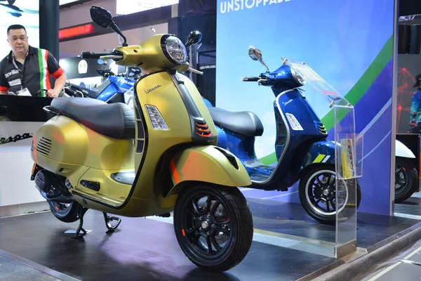 stock image PASAY, PH - APR 16 - Vespa piaggio at makina moto show on April 16, 2023 in Pasay, Philippines. Makina moto is a motorcycle show event held in Philippines.