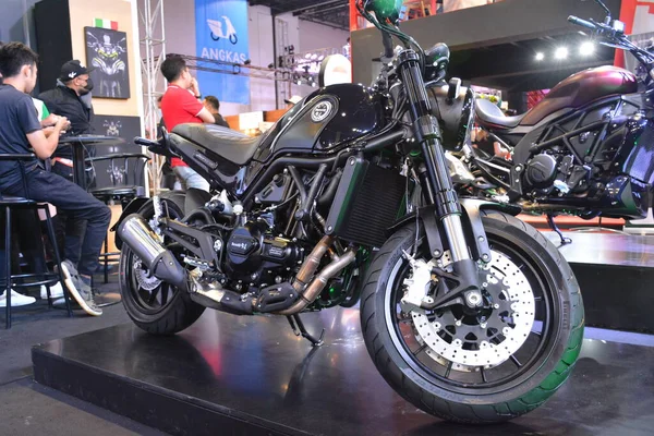 Pasay, PH - 16 Nisan - Benelli Leoncino motosiklet Makina Moto fuarında 16 Nisan 2023 tarihinde Pasay, Filipinler 'de. Makina Moto, Filipinler 'de düzenlenen bir motosiklet gösterisi..