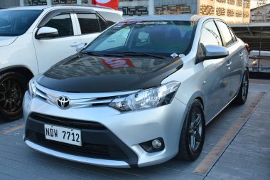 QUEZON CITY, PH - 7 Mayıs - Toyota vios 7 Mayıs 2023 tarihinde Quezon City, Filipinler 'de buluşuyor. Doğu Yakası Kolektifi, Filipinler 'de düzenlenen bir araba buluşması..
