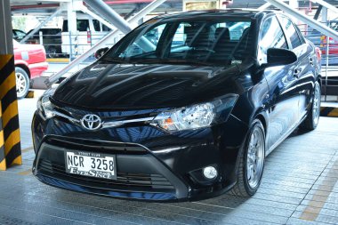 QUEZON CITY, PH - 7 Mayıs - Toyota vios 7 Mayıs 2023 tarihinde Quezon City, Filipinler 'de buluşuyor. Doğu Yakası Kolektifi, Filipinler 'de düzenlenen bir araba buluşması..