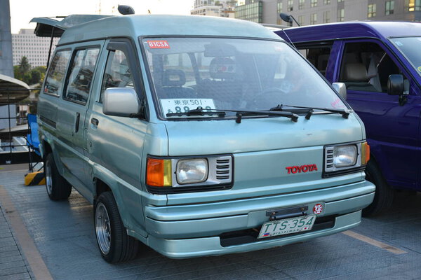 КЕЙЗОН-СИТИ, PH - 7 МАЯ - Toyota liteace на восточной стороне коллективного автомобиля встретиться 7 мая 2023 года в Кезон-Сити, Филиппины. East side collection - встреча автомобилей на Филиппинах.