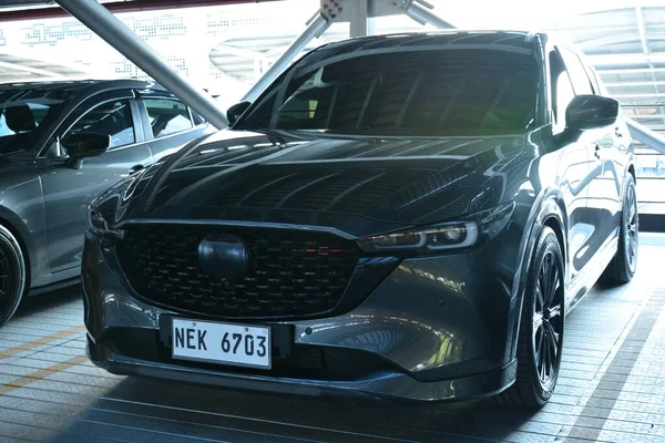 QUEZON CITY, PH - 7 Mayıs - Mazda cx5 Doğu Yakası toplu araba buluşması 7 Mayıs 2023 tarihinde Quezon City, Filipinler. Doğu Yakası Kolektifi, Filipinler 'de düzenlenen bir araba buluşması..