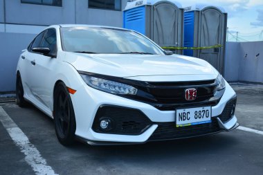 PASIG, PH - APR 30 - Honda civic 30 Nisan 2023 tarihinde Pasig, Filipinler 'de zevkle inşa edildi. Filipinler 'de zevkle yapılmış bir araba tanışma grubu var..