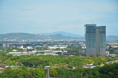 PASIG, PH - 30 Nisan - Pasig şehri genel görünümü 30 Nisan 2023 Pasig, Filipinler. Pasig şehri Filipinler 'de ofisleri ve lüks evleri olan büyük bir ilçedir..