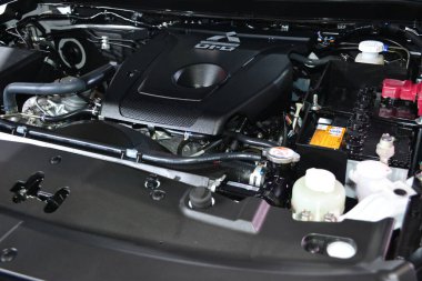 Pasay, PH - 12 AUG Mitsubishi montero motoru Mitsubishi Motor 60. yıldönümü 12 Ağustos 2023, Pasay, Filipinler. Mitsubishi Tokyo, Japonya 'da bir Japon otomobil üreticisi..