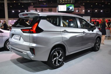 Pasay, PH - 12 AUG Mitsubishi xpander Mitsubishi Motors 60. yıldönümü 12 Ağustos 2023, Pasay, Filipinler. Mitsubishi Tokyo, Japonya 'da bir Japon otomobil üreticisi..