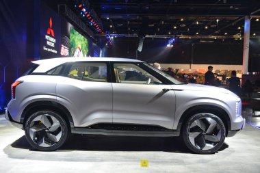 Pasay, PH - 12 AUG - Mitsubishi xfc konsept otomobil Mitsubishi Motors 60. yıldönümü 12 Ağustos 2023, Pasay, Filipinler. Mitsubishi Tokyo, Japonya 'da bir Japon otomobil üreticisi..