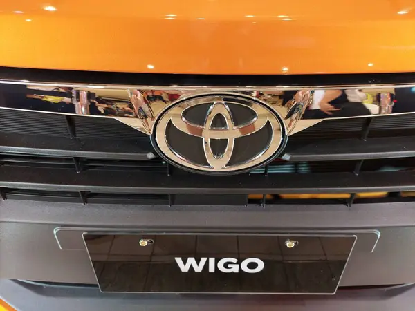 stock image QUEZON CITY, PH - JULY 15 - The all new Toyota wigo emblem on July 15, 2023 in Quezon City, Philippines. Toyota is one of the largest automobile manufacturers in the world based in Aichi, Japan.