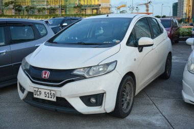 PARANAQUE, PH - 5 AUG - Honda jazz at hoon fest car meet on August 5, 2023, Paranaque, Filipinler. Hoon Fest, Filipinler 'de düzenlenen bir pazar sonrası araba yarışması..