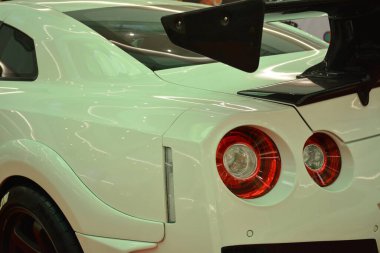 QUEZON CITY, PH - 19 AUG - Nissan gtr brakelight 19 Ağustos 2023 tarihinde Quezon City, Filipinler 'de çarpışan araba fuarına. Tampon tampona, Filipinler 'de ülke çapında düzenlenen bir otomobil fuarı..