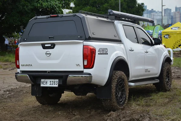 QUEZON CITY, PH - SEPT 24 - Nissan navara 4X4 Expo 'da 24 Eylül 2023' te Quezon City, Filipinler 'de. 4X4 Expo, Filipinler 'de düzenlenen bir off-road araç etkinliğidir..